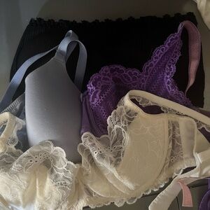 4for 1price 🥰🦊New VCLace Trimmed Bra &3 others Bra Purple, Black.Icy Blue